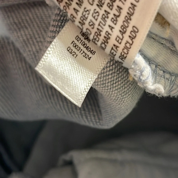 AVA & VIV Women's Plus Size High-Rise Distressed Blue Denim Jean Shorts Size 22W - Picture 12 of 13